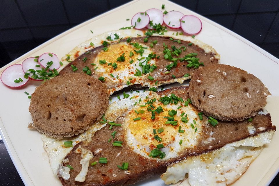 Brotschnitte mit Ei