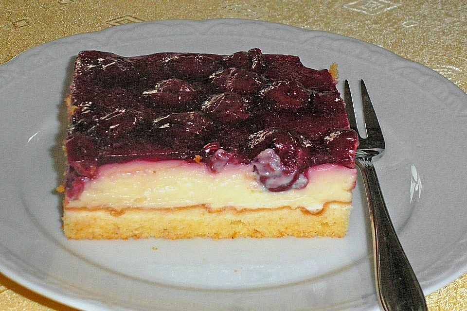 Kirsch-Schmand-Blechkuchen