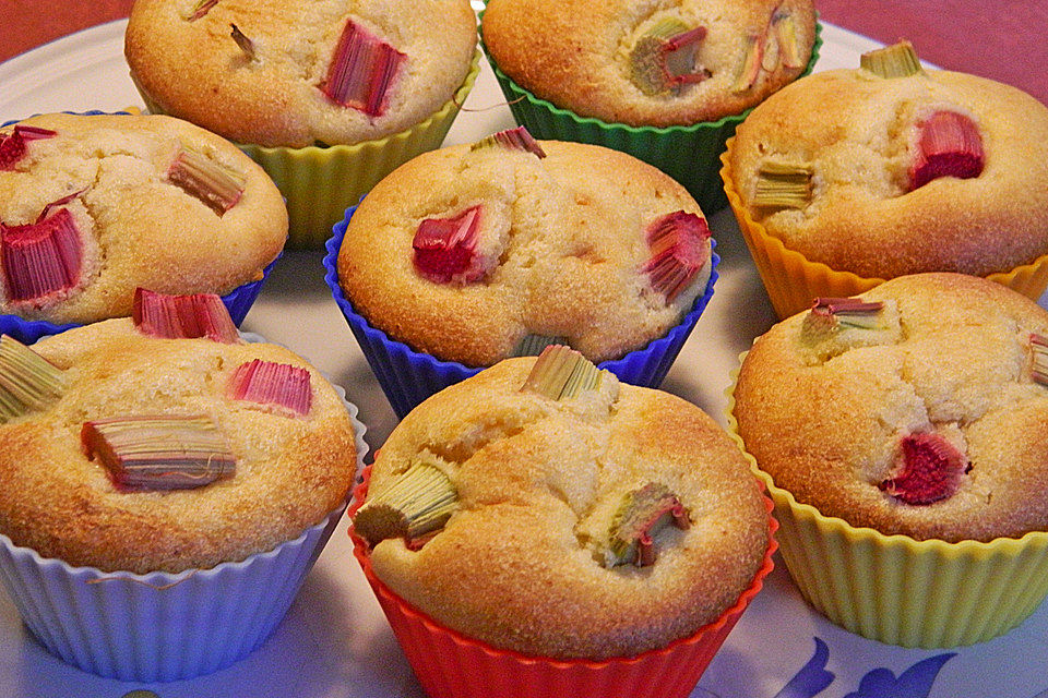 Rhabarbermuffins mit Marzipan