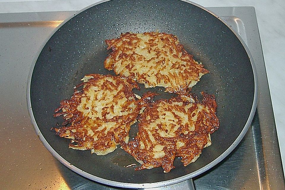 Reibekuchen wie vom Weihnachtsmarkt