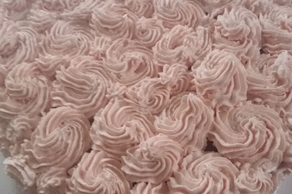 Pinker Herzkuchen