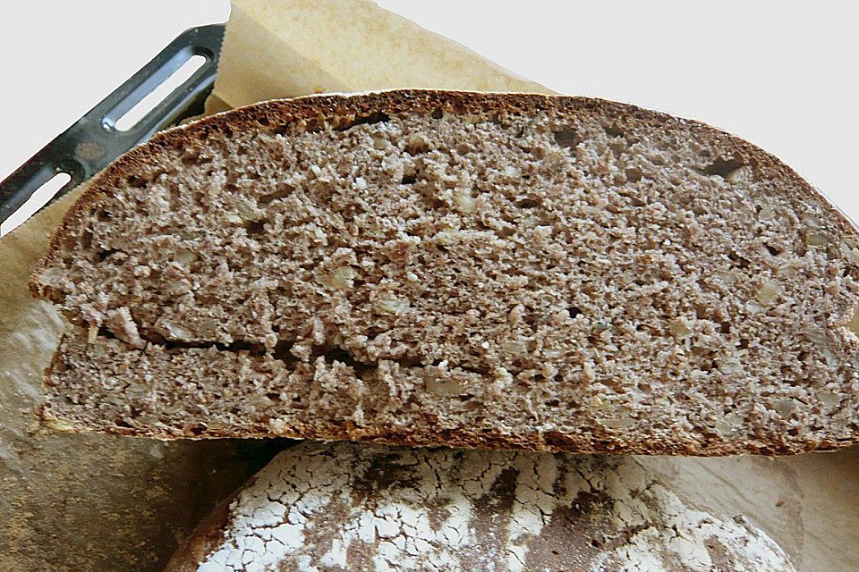 Körnerbrot mit Kefir