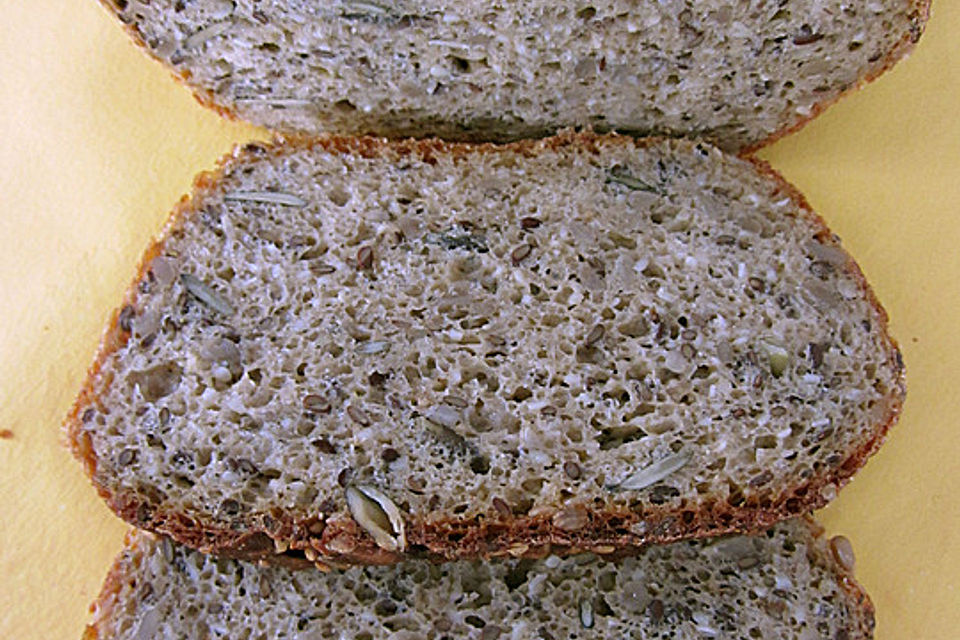 Eiweißbrot mit  Sämereien