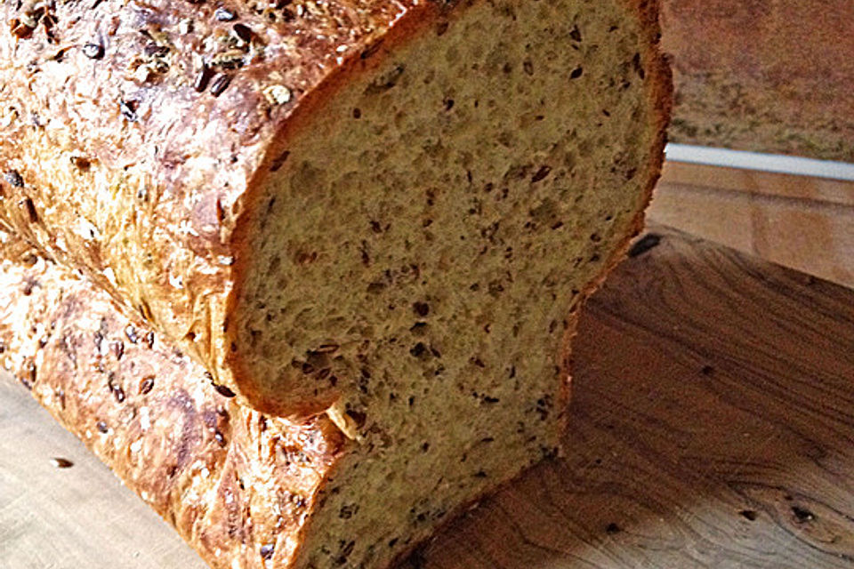 Eiweißbrot mit  Sämereien