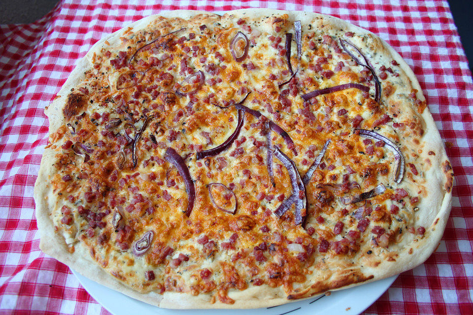 Elsässer Flammkuchen