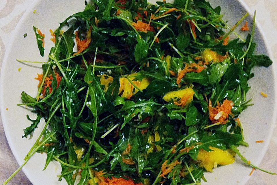 Rucola-Möhren-Mango-Salat