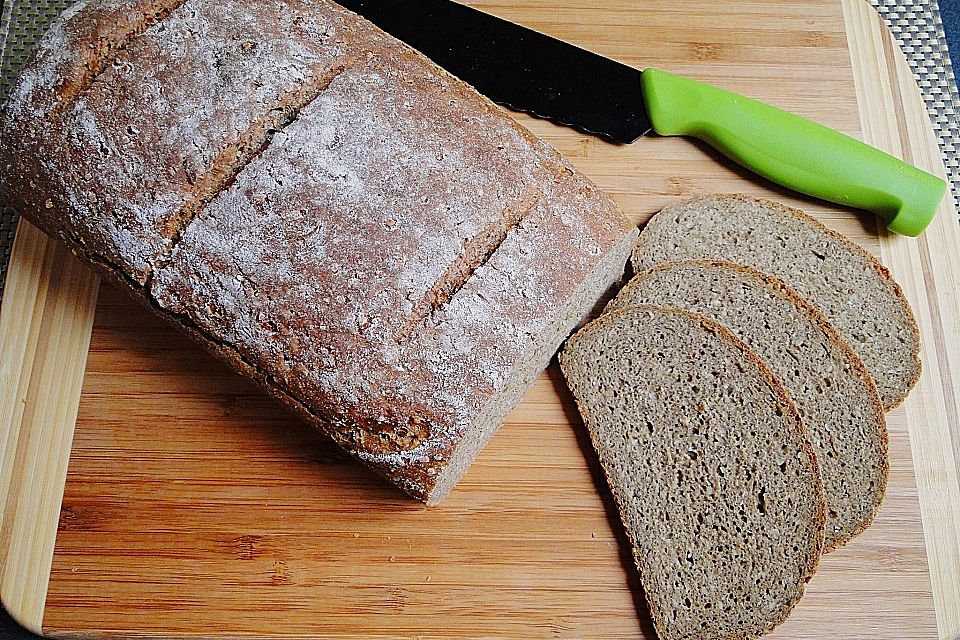 Dinkel-Hanf-Brot