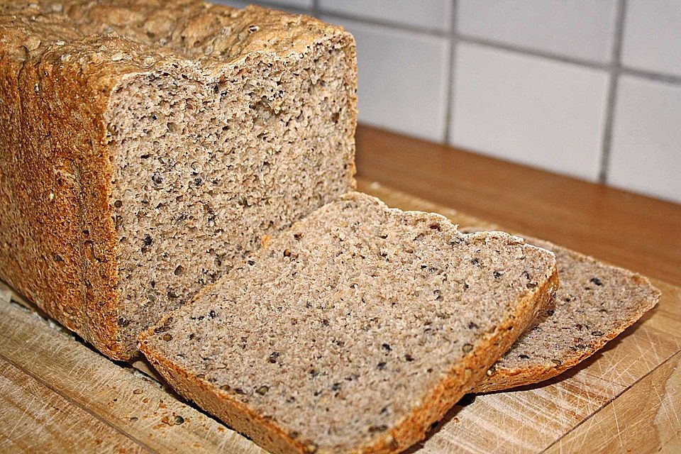 Dinkel-Hanf-Brot