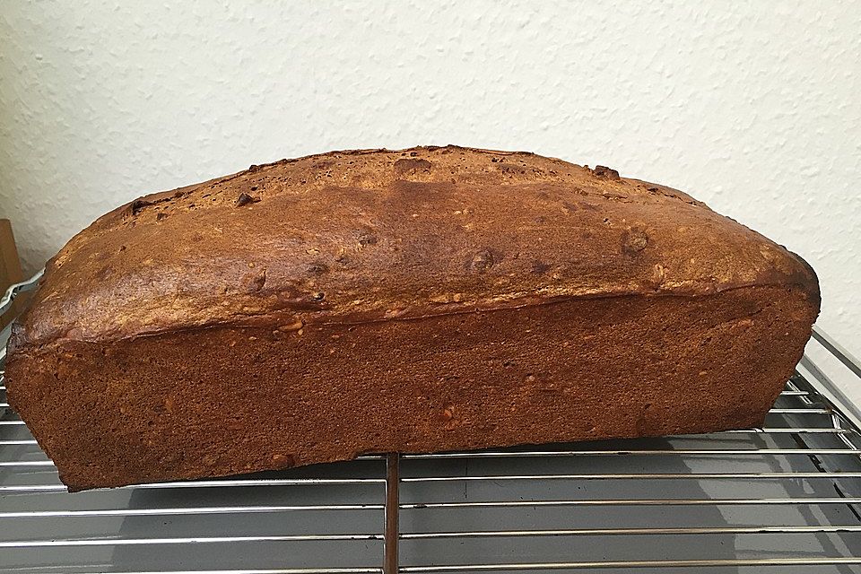 Dinkel-Hanf-Brot