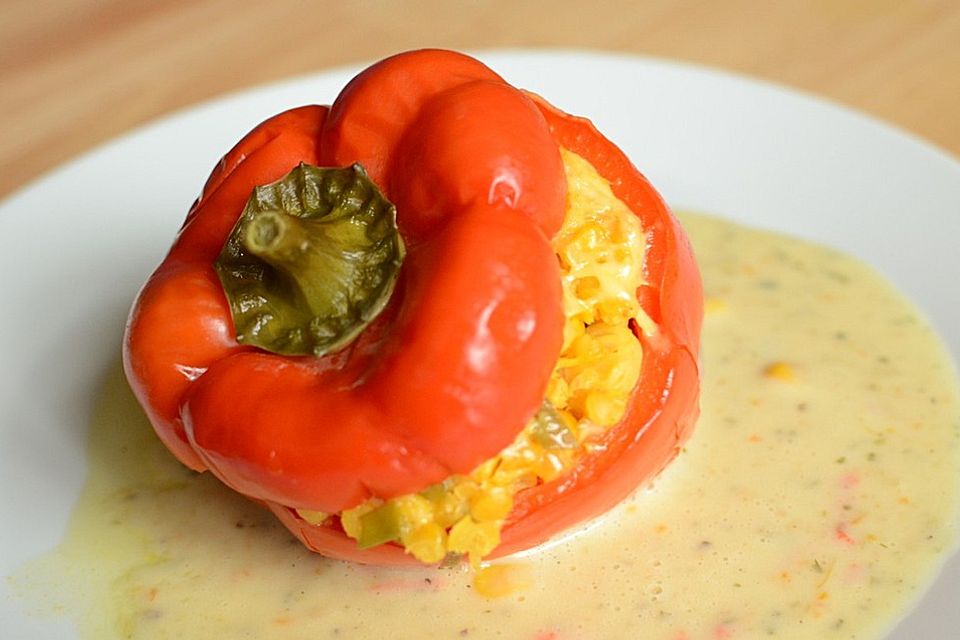 Paprika mit roter Linsenfüllung