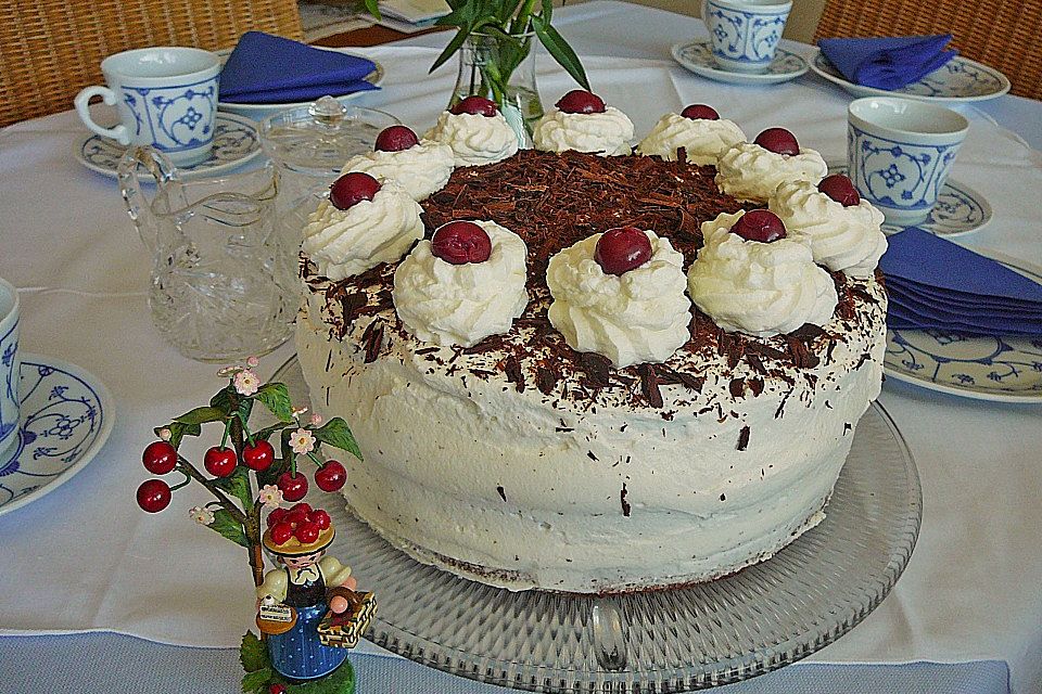 Schwarzwälderkirschtorte "klein und fein"