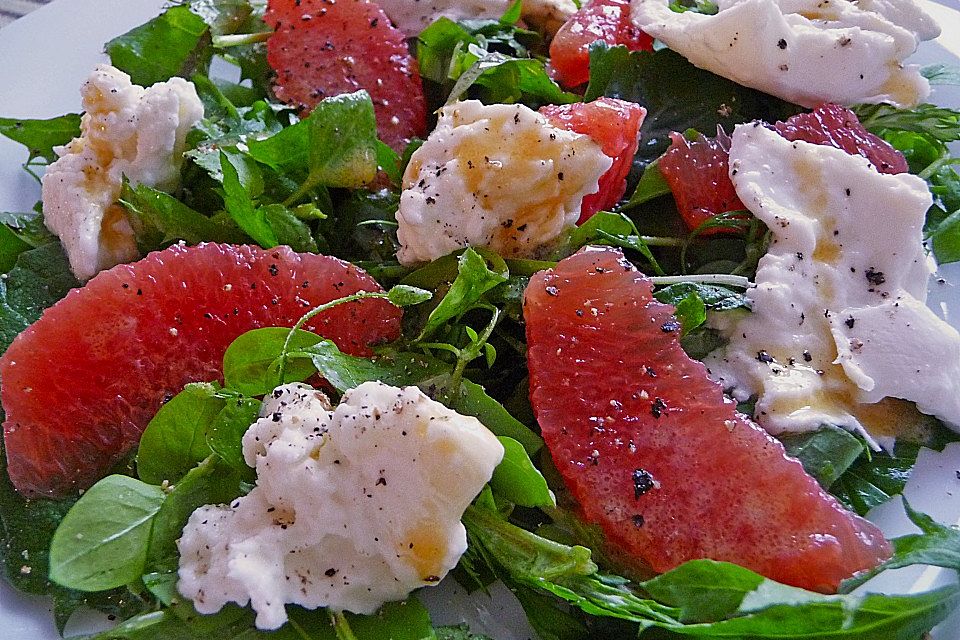 Wildkräutersalat mit Grapefruit