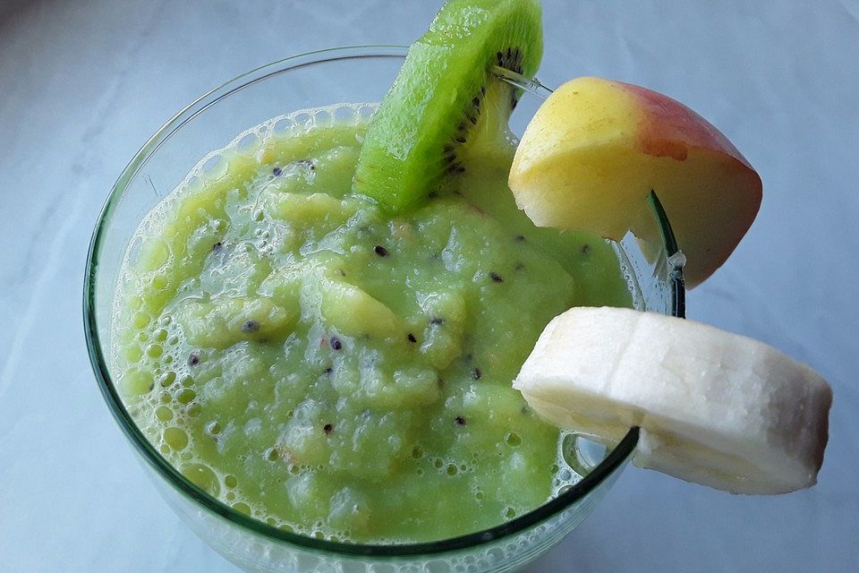 Kiwi-Banane-Apfel Smoothie