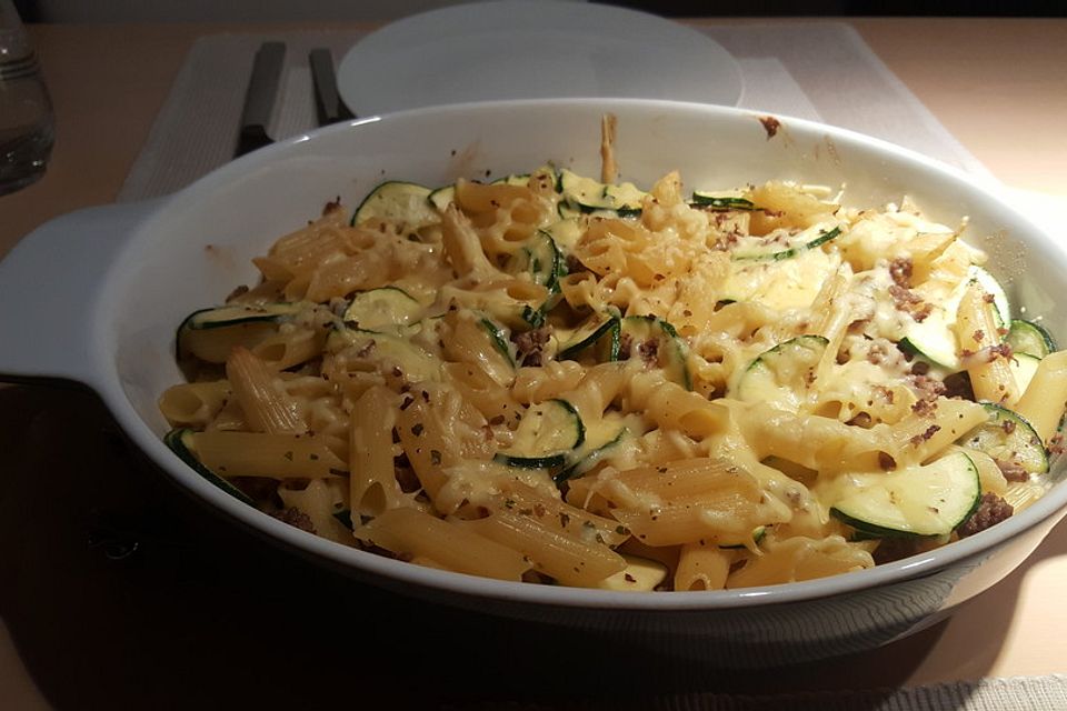 Hackauflauf mit Zucchini