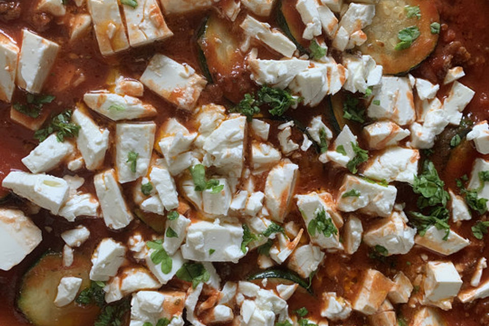 Zucchini-Hackfleischpfanne mit Feta