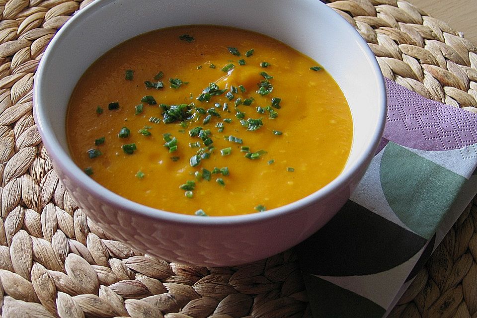 Kürbiscremesuppe mit Curry