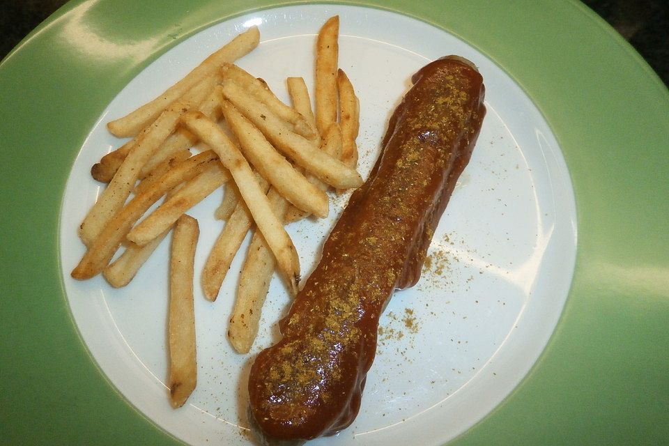 Currywurst mit Pommes Frites