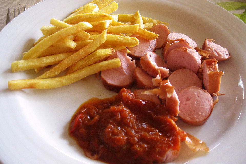 Currywurst mit Pommes Frites