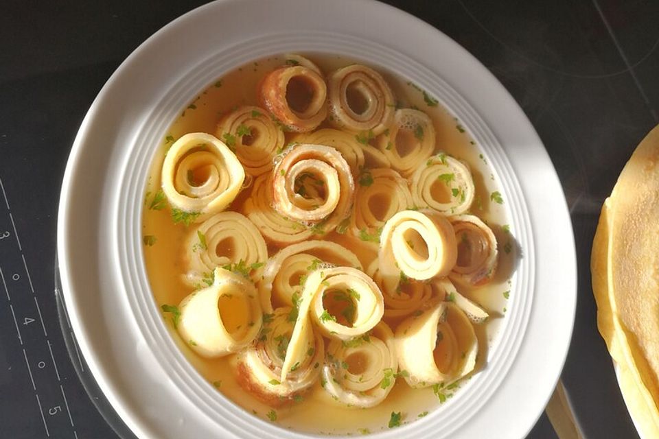 Kräuter-Flädle Suppe