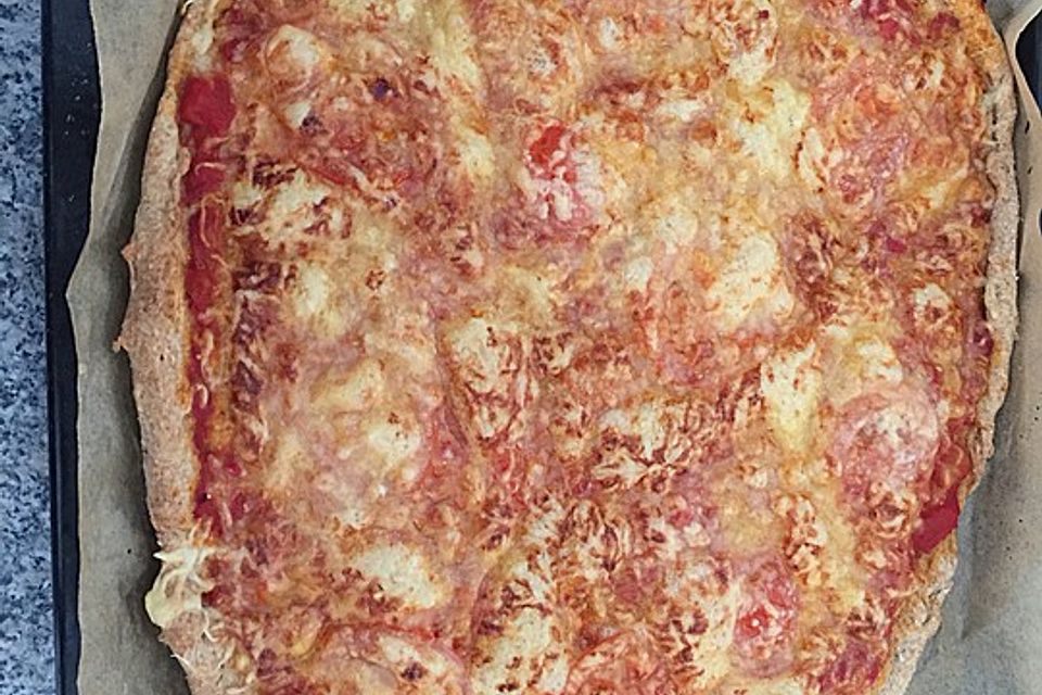 Zucchini-Tomaten-Vollkornpizza