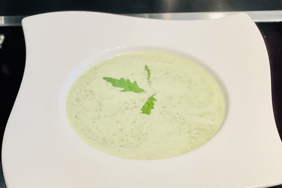 Schafskäse-Cremesuppe mit Rucola