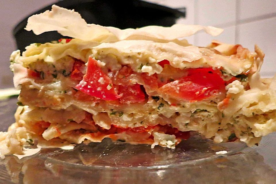 Yufkateig-Pastete mit Tomaten