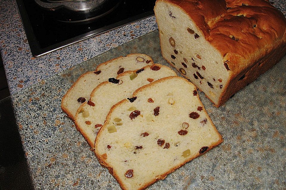 Rosinenbrot mit allem