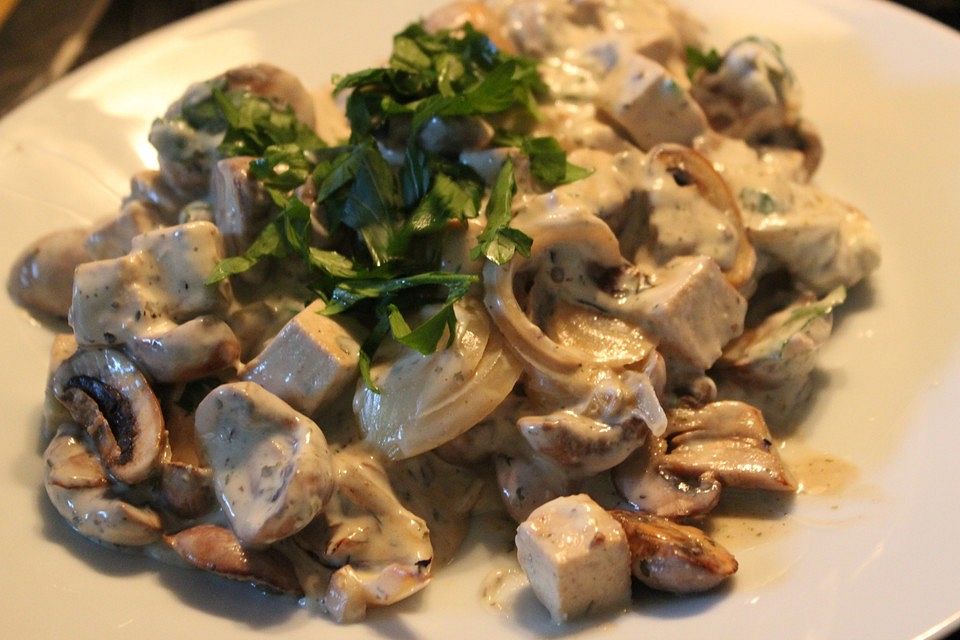 Tofugeschnetzeltes mit Champignons