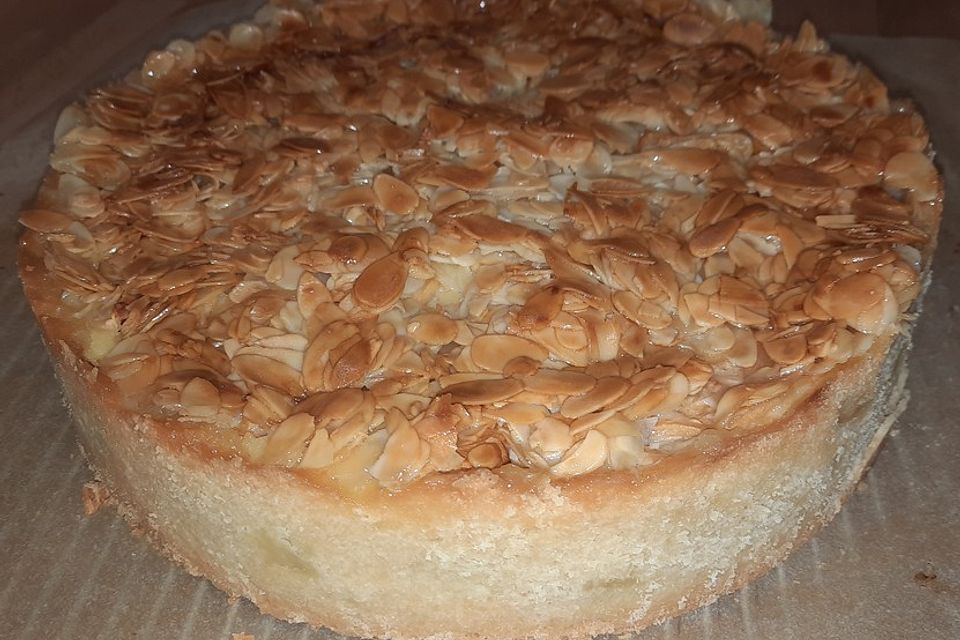 Apfel-Bienenstich-Torte