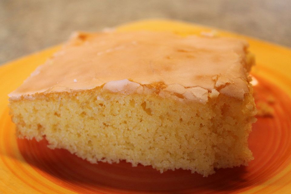 Saftiger Zitronenkuchen