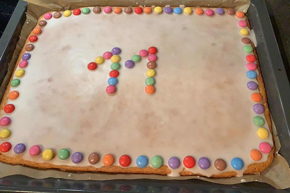 Zitronenkuchen auf dem Blech