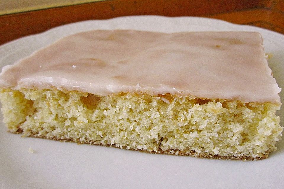 Zitronenkuchen auf dem Blech