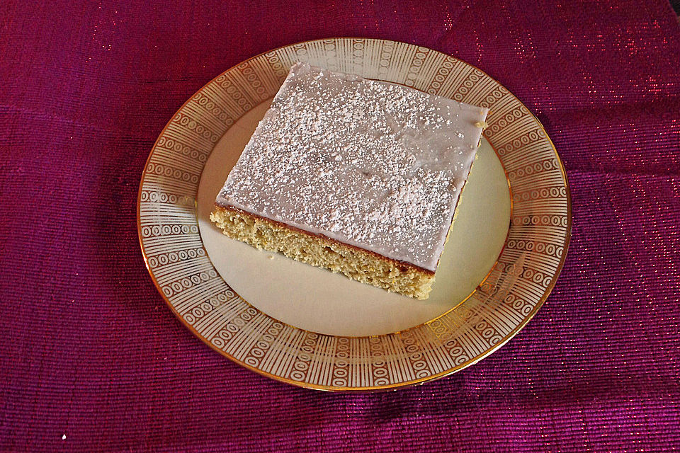 Zitronenkuchen auf dem Blech