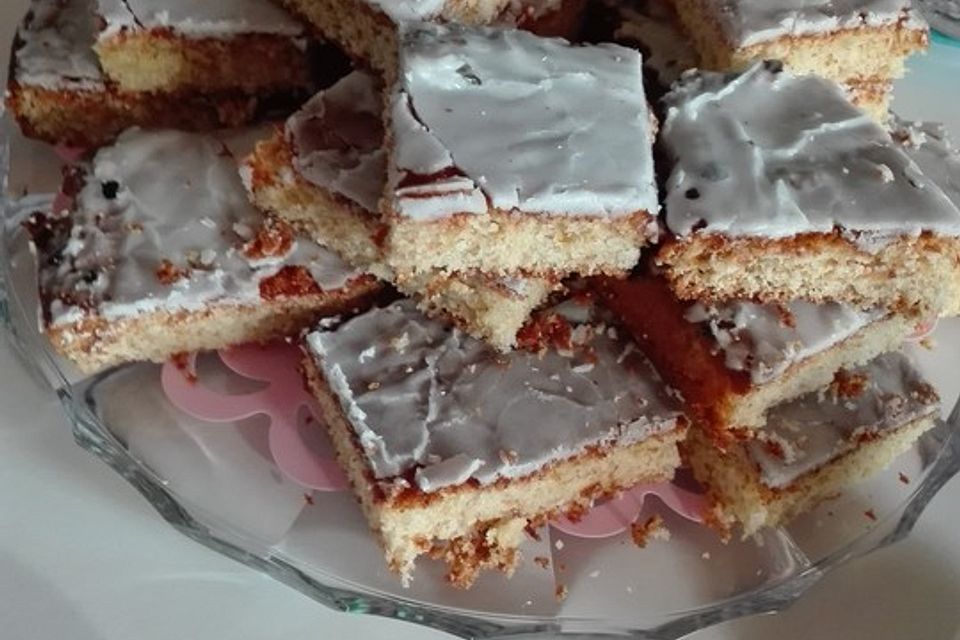 Zitronenkuchen auf dem Blech