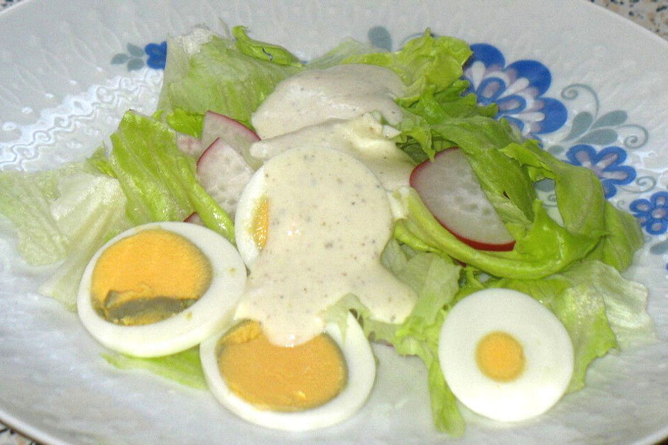 Bunter Salat mit Ei