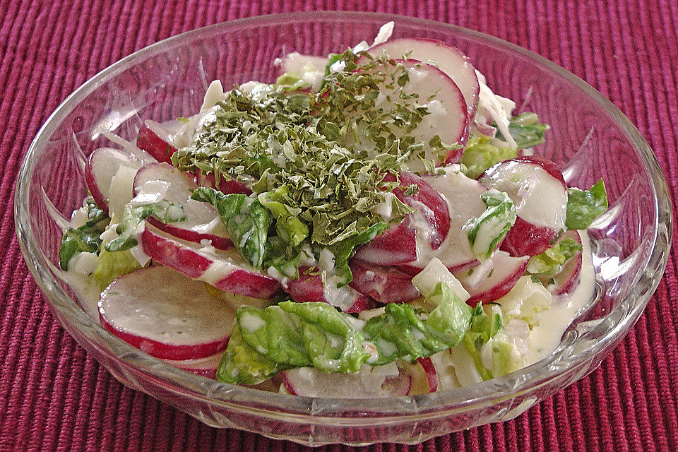 Bunter Salat mit Ei