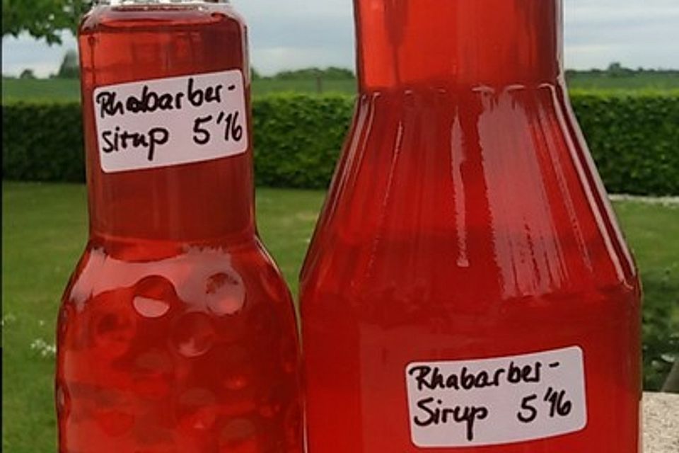 Rhabarber-Sirup