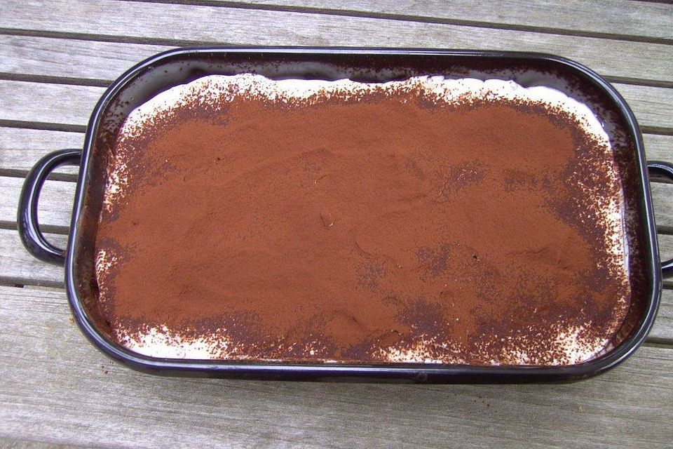 Brownie-Tiramisu mit Eierlikör