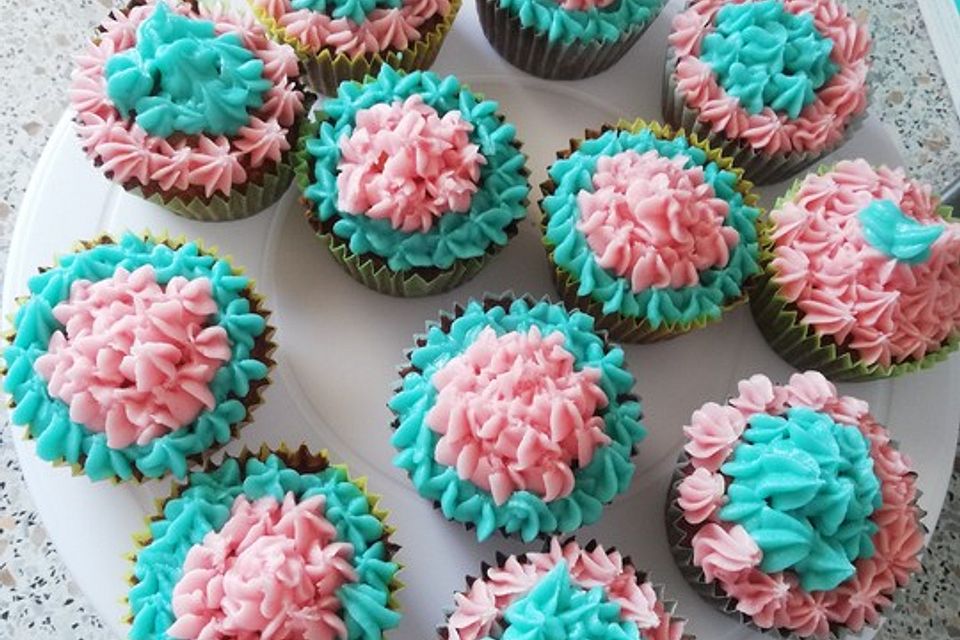 Vanille-Cupcakes mit Buttercreme