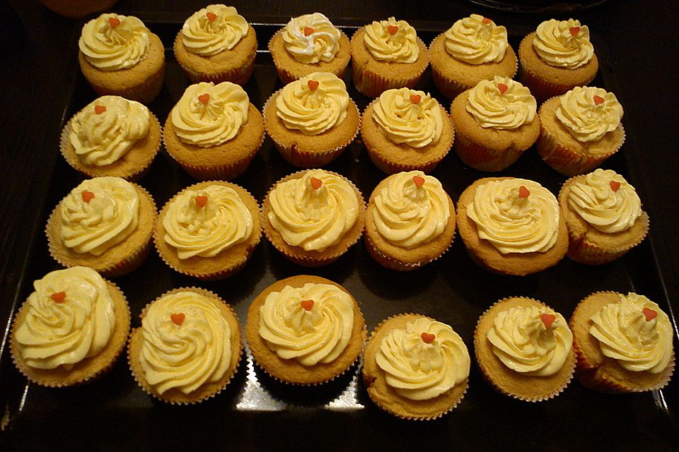 Vanille-Cupcakes mit Buttercreme