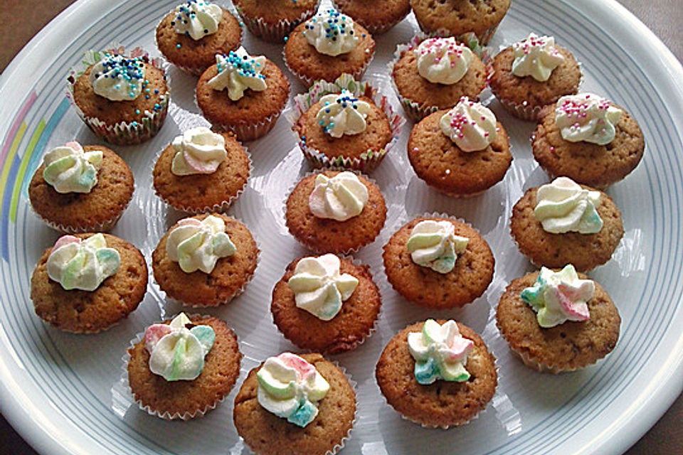 Vanille-Cupcakes mit Buttercreme