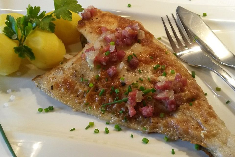 Fiefhusener Speckscholle mit Salzkartoffeln