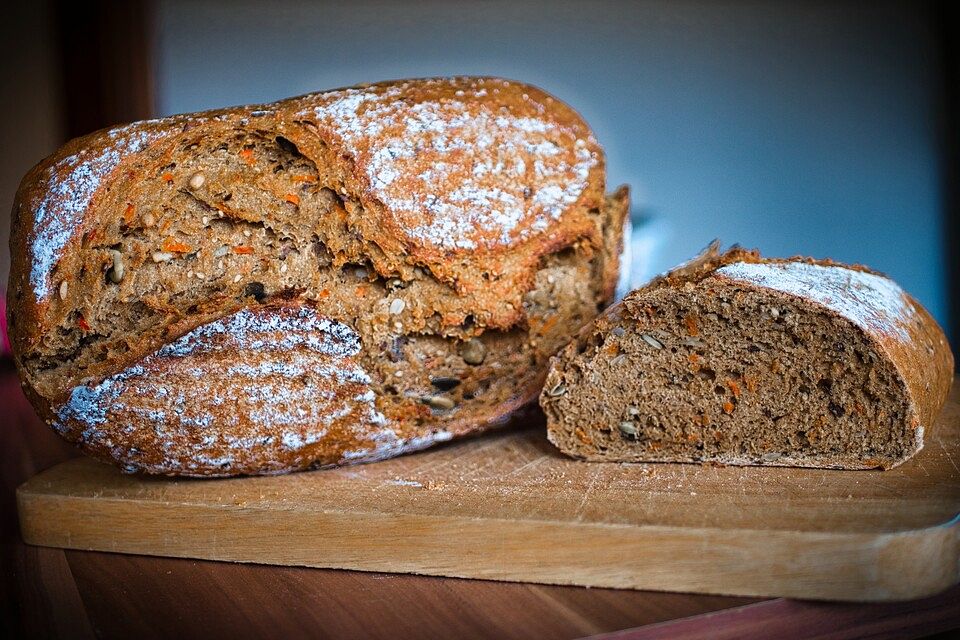 Körniges Dinkel-Möhren-Brot