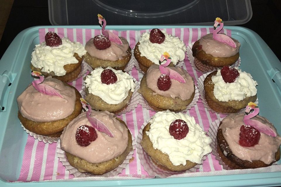 White Chocolate-Raspberry-Cupcakes