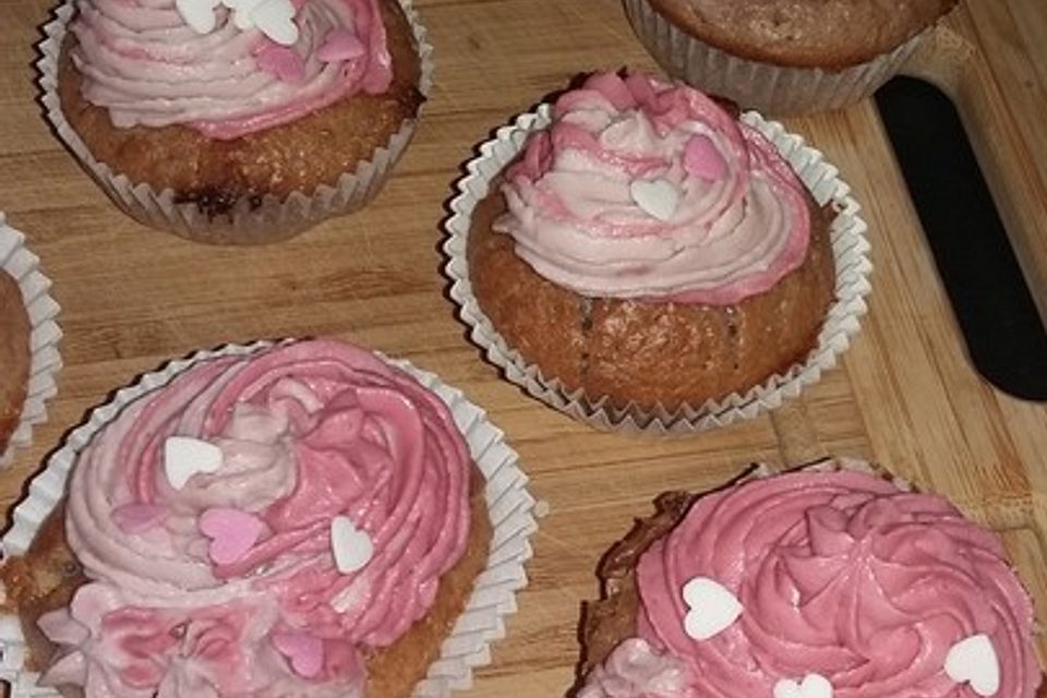 White Chocolate-Raspberry-Cupcakes