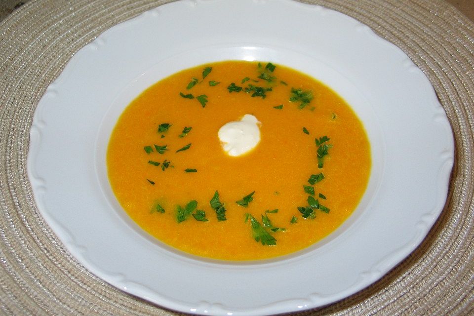 Orangen-Karotten-Suppe