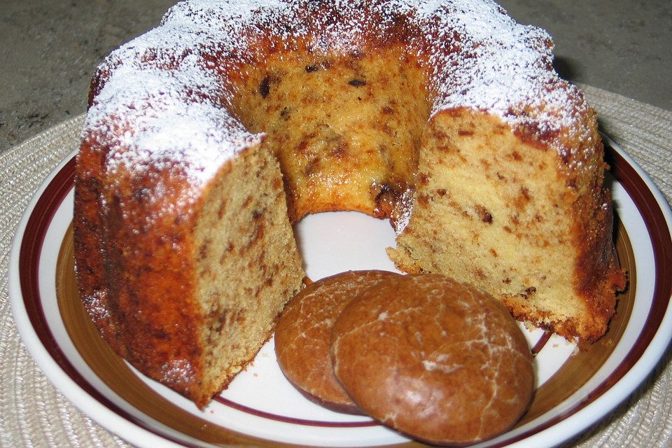 Eierlikörkranz mit Lebkuchen