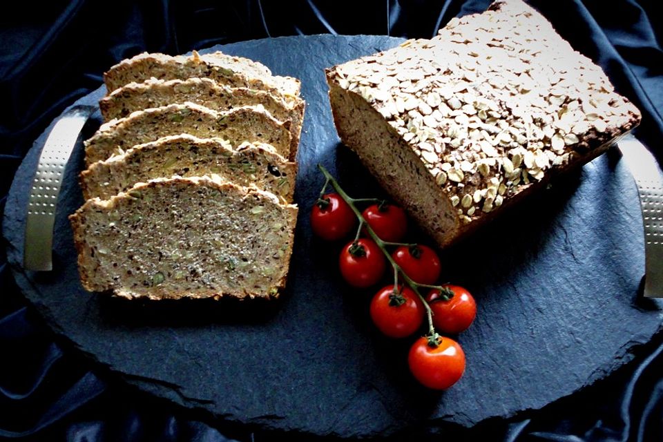 Einfaches Buttermilch-Vollkornbrot