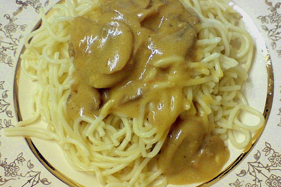 Spaghetti mit Champignonsahnesauce