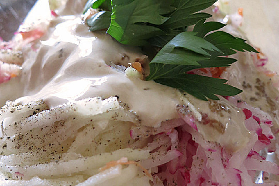 Kohlrabi-Raspelsalat